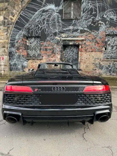 Rückansicht von Audi R8 V10 Spyder mieten in Dortmund