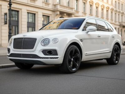 Bentley Bentayga mieten in Berlin hero