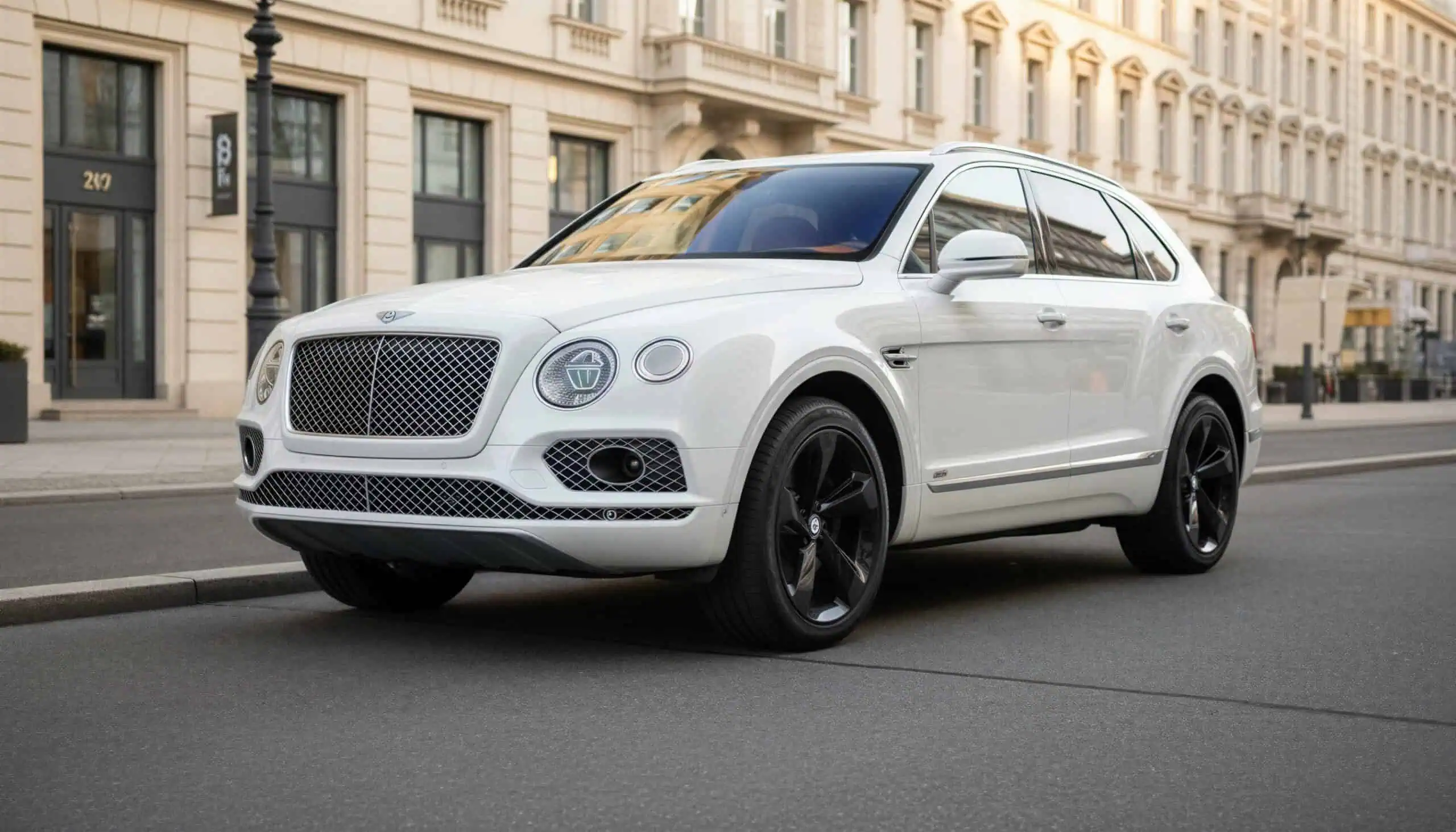 Bentley Bentayga mieten in Berlin hero
