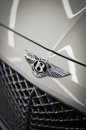 Motorhaube von Bentley Bentayga First Edition in Berlin