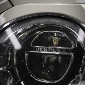 Vorderlicht von Bentley Bentayga First Edition in Berlin
