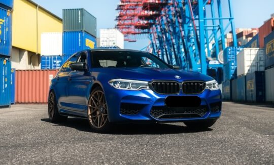 Front von BMW M5 mieten in Kiel