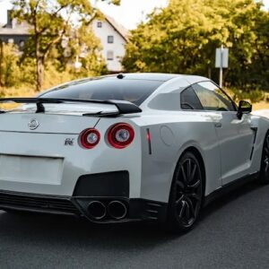 Seitenansicht hinten vom Nissan GT-R in Frankfurt