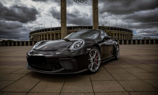 Vorderseite von Porsche 911 GT3 mieten in Berlin