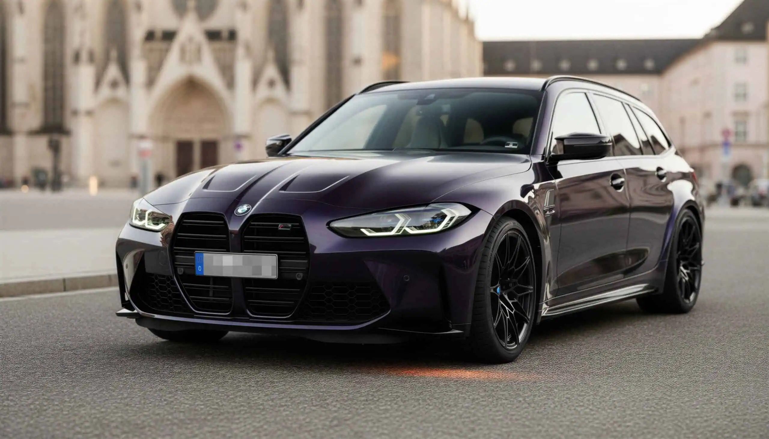 BMW M3 Touring mieten in Ulm hero