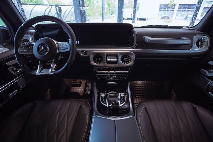 Interieur von Mercedes G63 mieten in München