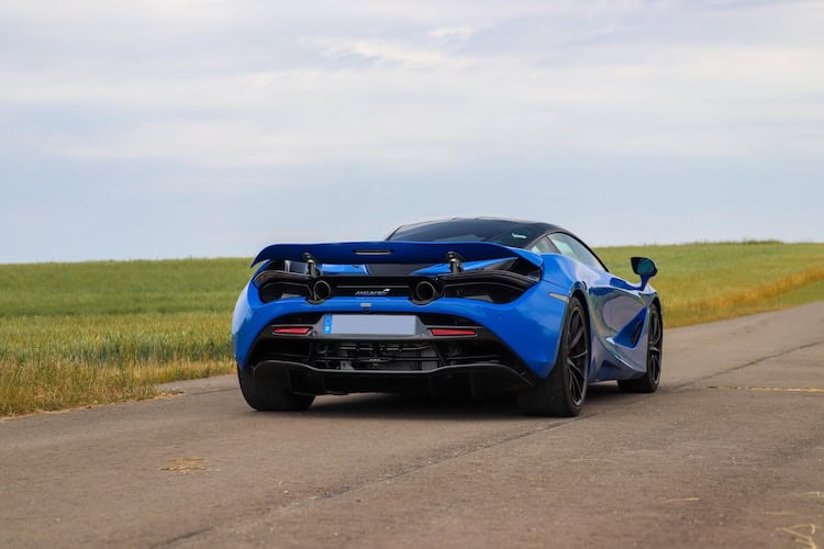 Heckansicht vom McLaren 720s in Erfurt