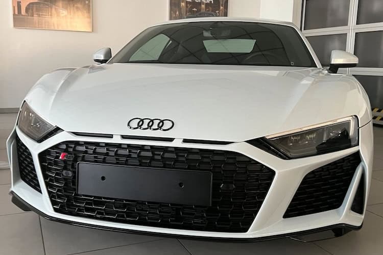 Front Ansicht von Audi R8 mieten in Hannover