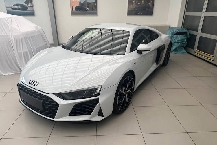 Vorderseite von Audi R8 mieten in Hannover