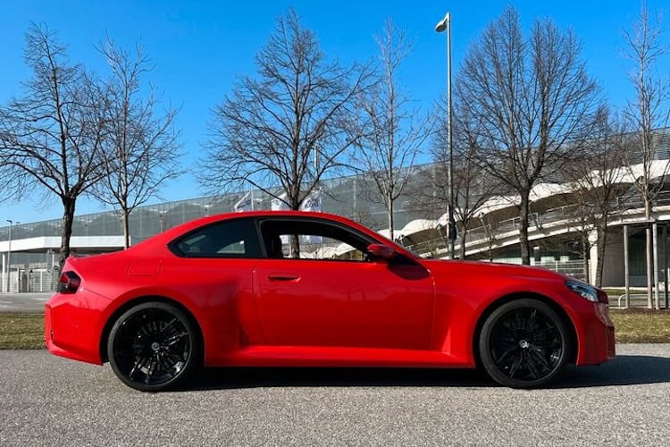 Seitenansicht vom BMW M2 in München