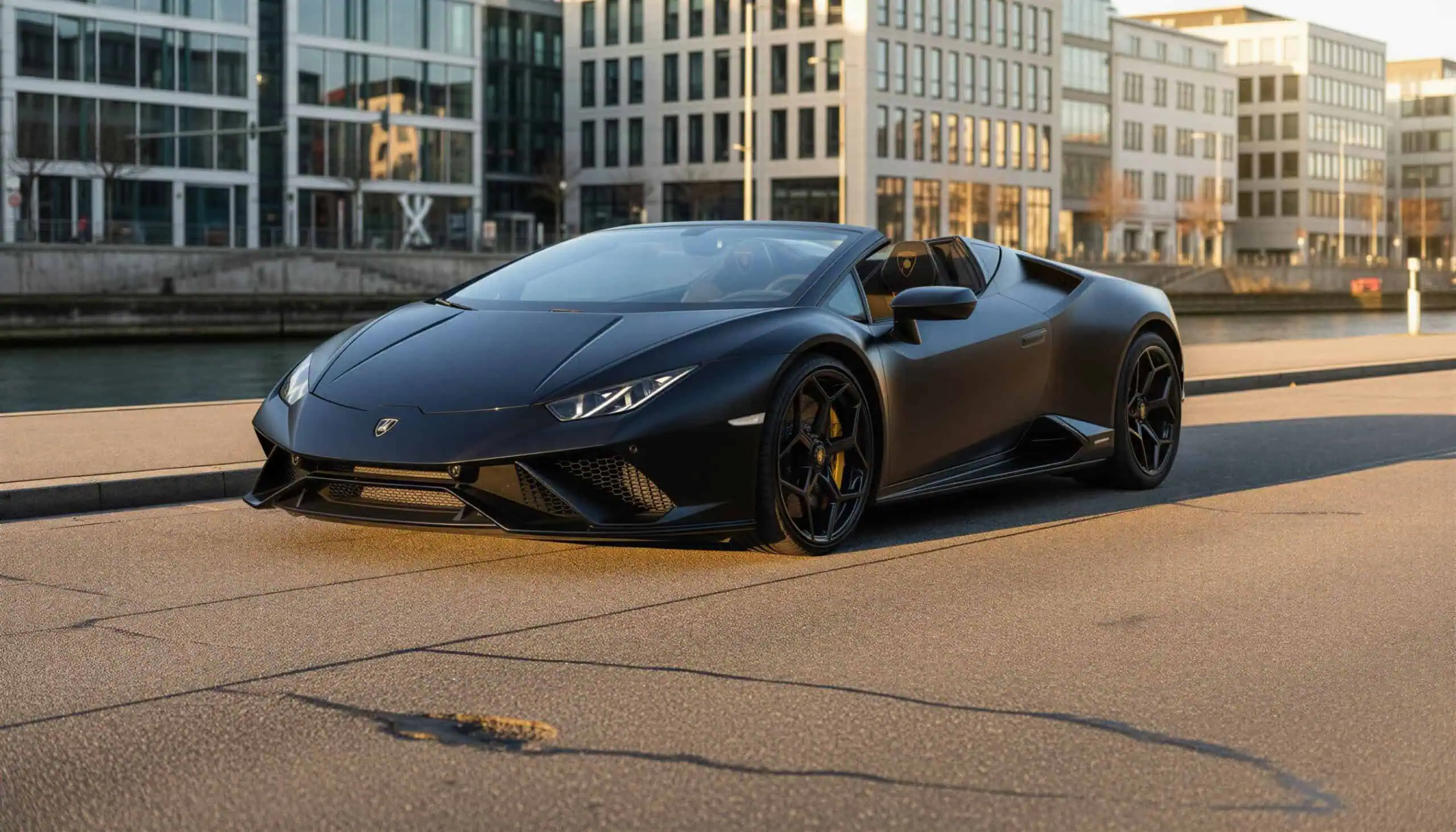 Lamborghini Huracan EVO Spyder hero