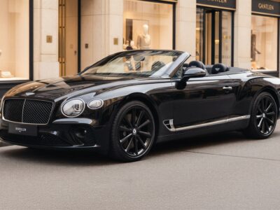 Bentley Continental GTC mieten in München hero