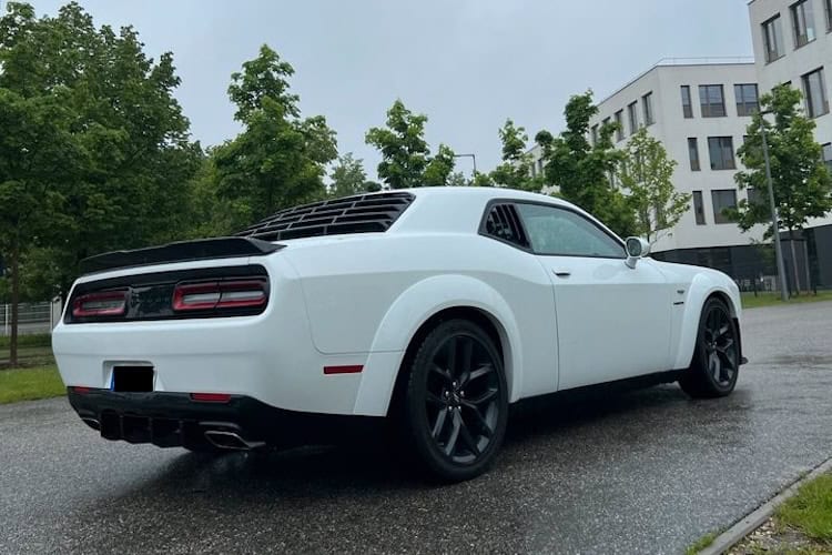 Heckansicht vom Dodge Challenger in München