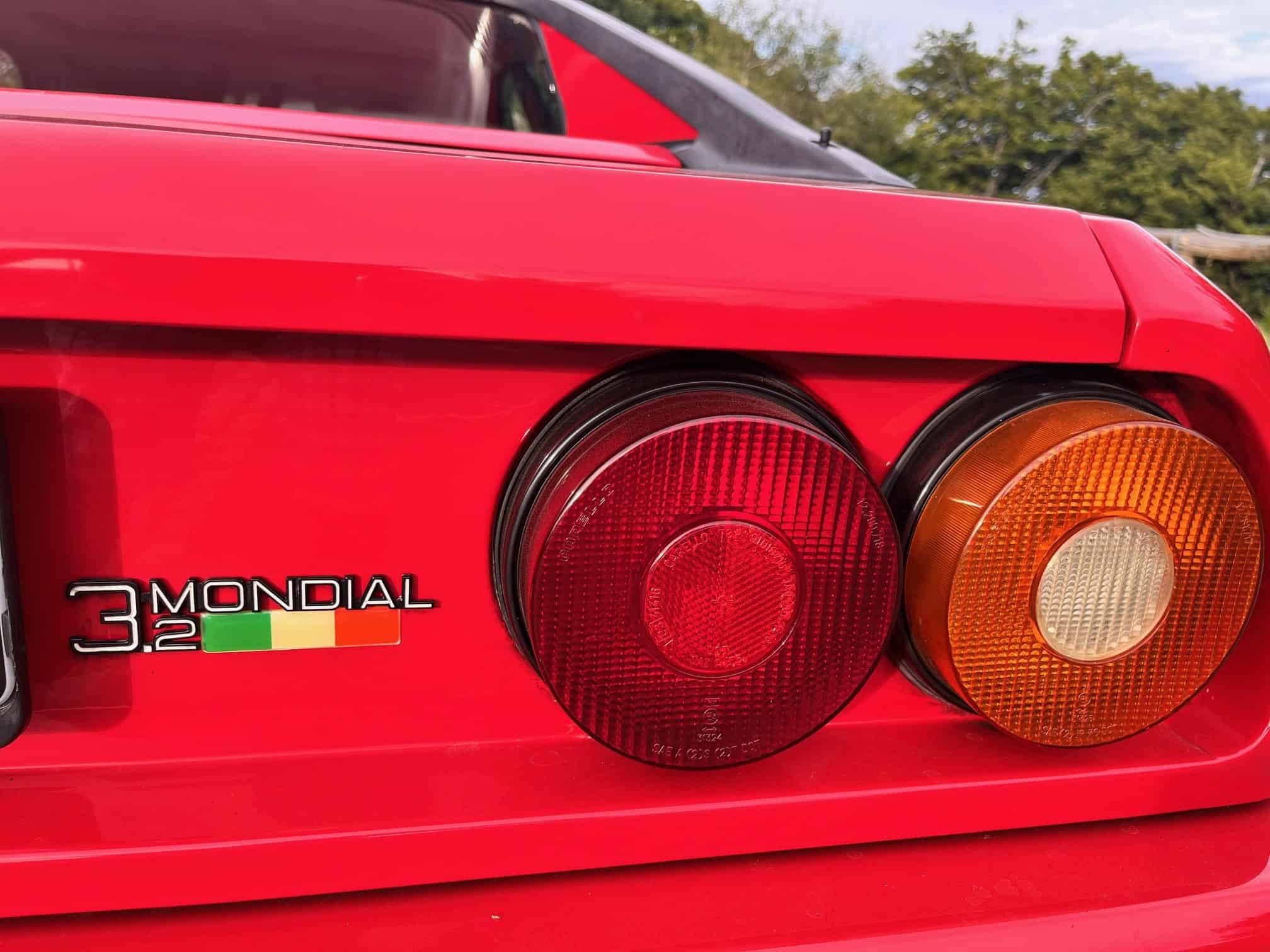 Heckansicht vom Ferrari Mondial in Frankfurt