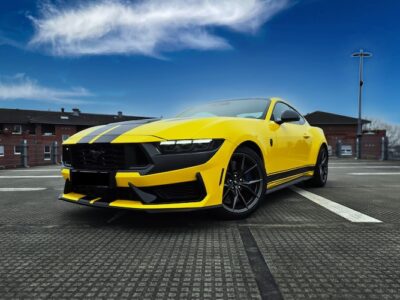 Ford Mustang GT Dark Horse mieten in Düsseldorf