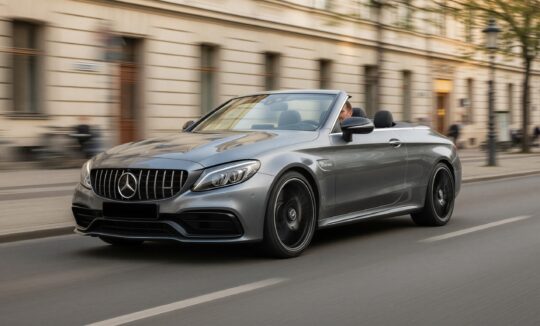 Mercedes-Benz C63S AMG Cabrio mieten in Berlin hero