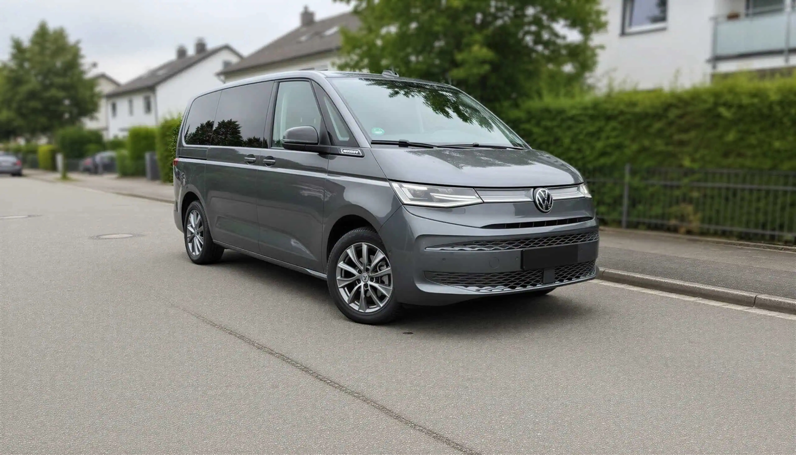 VW T7 Multivan mieten bei Hannover hero