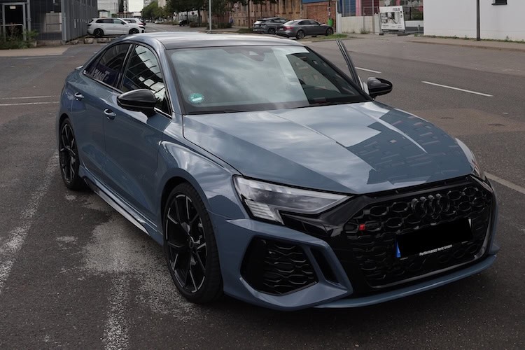 Audi RS3 mieten in Frankfurt