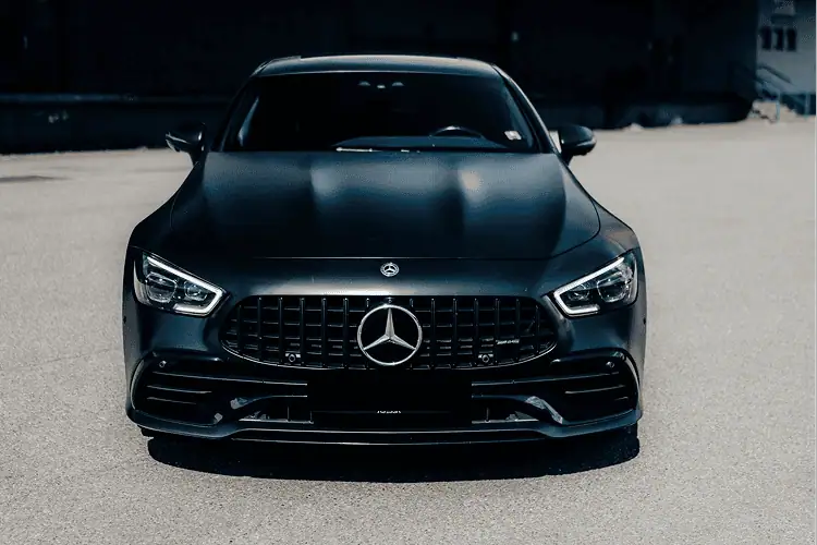Frontansicht Mercedes AMG GT 43 in Karlsruhe