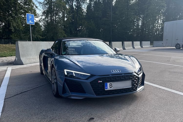 front vom Audi R8 Performance Spyder in Berlin