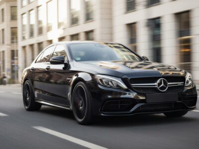 Mercedes-Benz C63S AMG mieten in Hamburg hero