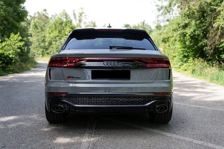 Heckansicht vom Audi RSQ8 im München