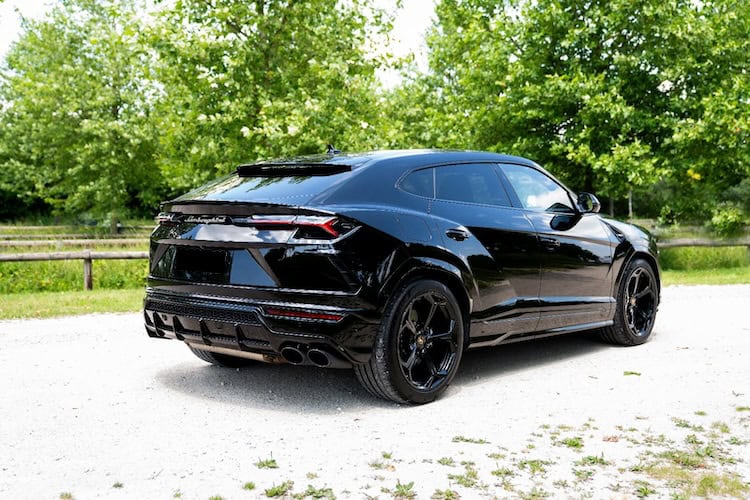 Heckansicht vom Lamborghini Urus in München
