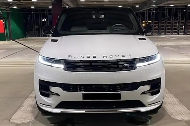 frontansicht vom Range Rover Sport in Frankfurt