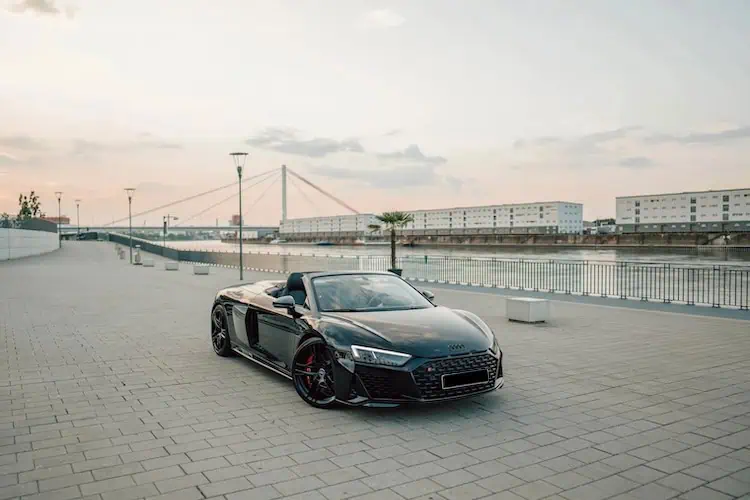 Audi R8 Cabrio V10 vorne rechts