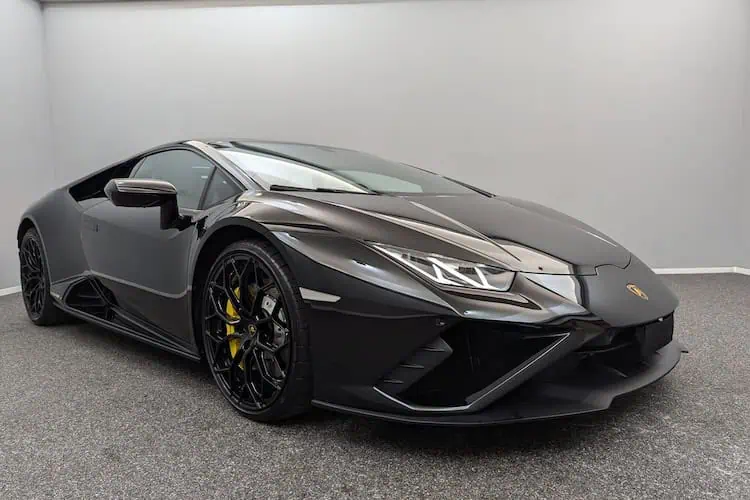 Frontansicht vom Lamborghini Huracan EVO in Stuttgart