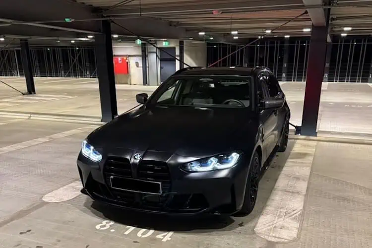 BMW M3 Touring mieten in Frankfurt
