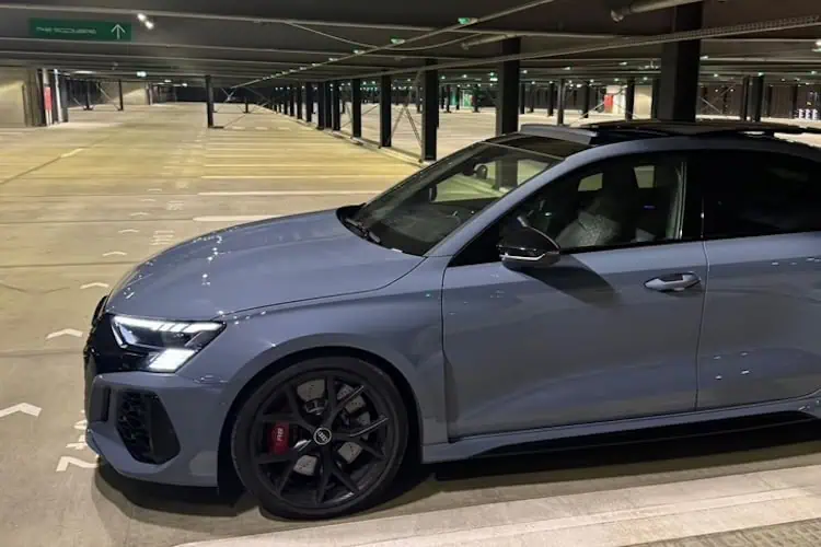 Seitenansicht vom Audi RS3 in Frankfurt