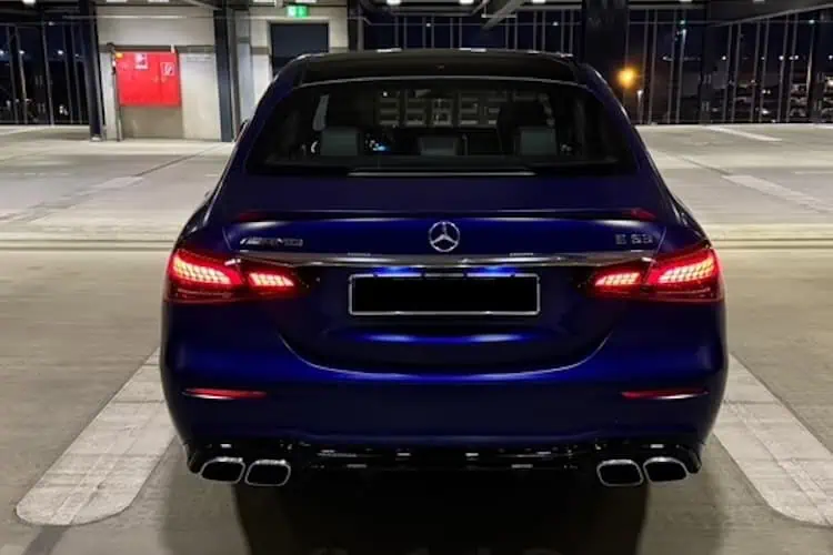 Heckansicht vom Mercedes E63 AMG in Frankfurt