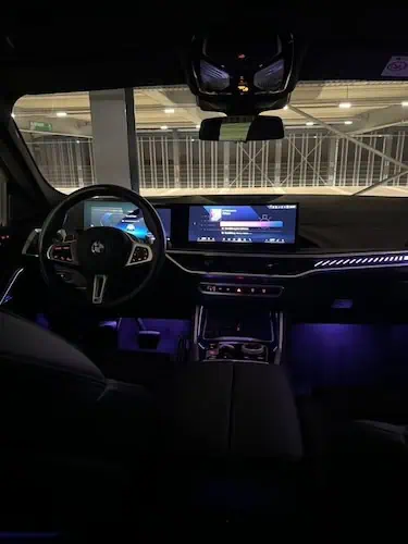 Interior vom BMW X6 M60i in Frankfurt