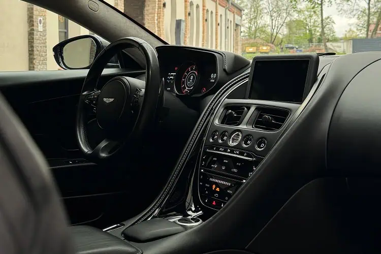 Interior Aston Martin DB11 mieten
