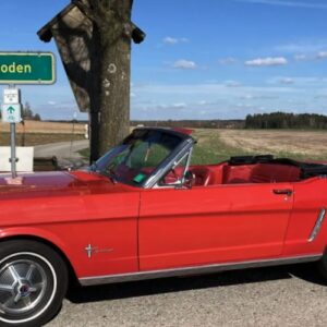 Seitenansicht vom Ford mustang Oldtimer in München