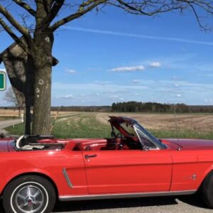 Seitenansicht vom Ford mustang Oldtimer in München