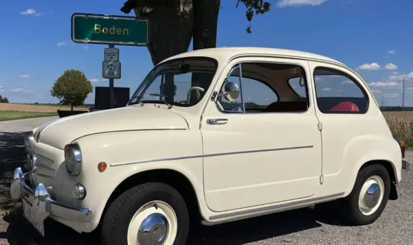 Seitenansicht. vom Fiat 750 Zastava in München