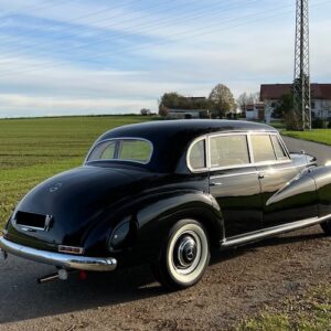 Heckansicht vom Mercedes-Benz 300 Adenauer Oldtimer in München