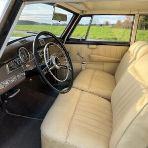 Interior vom Mercedes-Benz 300 Adenauer Oldtimer in München