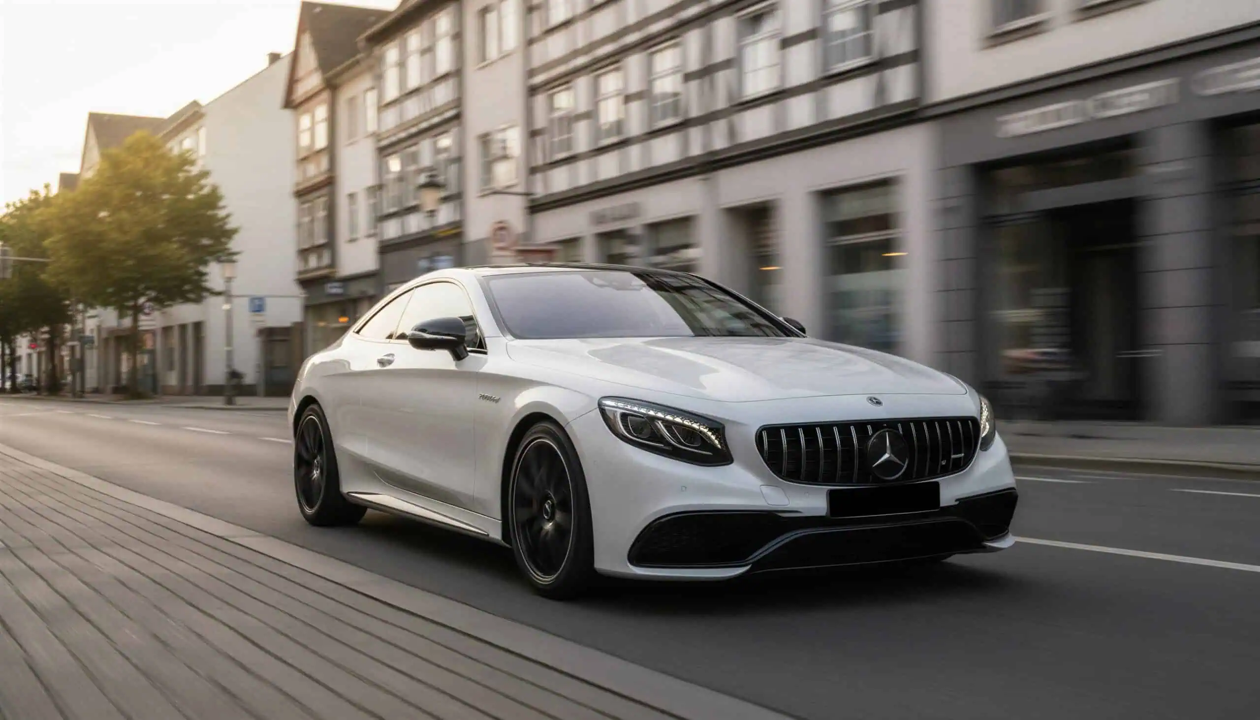 Mercedes-Benz S63 AMG Coupe mieten in Siegen hero