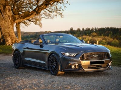 Ford Mustang GT Cabrio mieten in Nürnberg