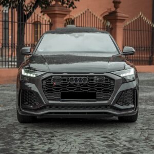 Frontansicht vom Audi RSQ8 in Frankfurt