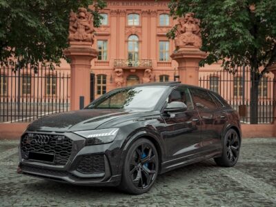 Audi RSQ8 mieten in Frankfurt