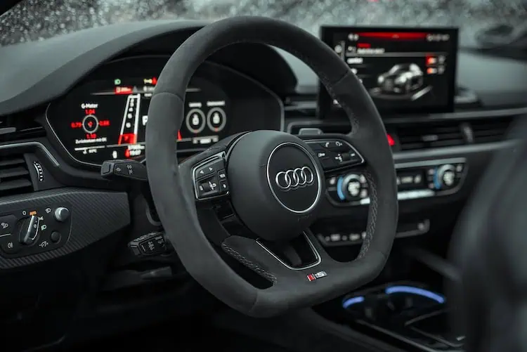 Lenkrad vom Audi RS5 ABT in Frankfurt