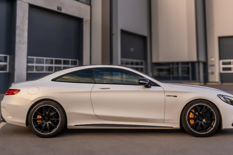 Seitenansicht vom Mercedes S63 AMG Coupe in Siegen