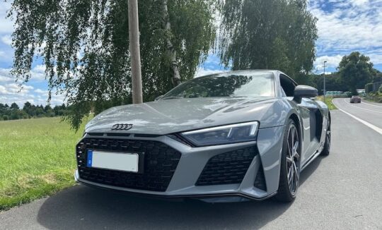 Frontansicht vom Audi R8 V10 Spyder in Dortmund