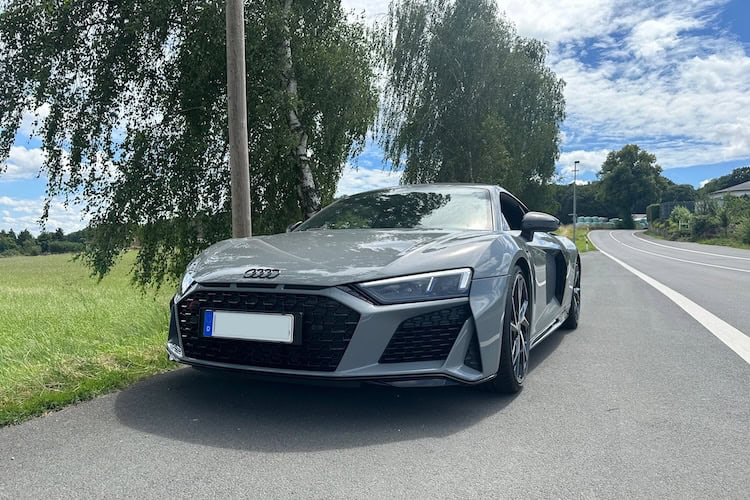 Frontansicht vom Audi R8 V10 Spyder in Dortmund