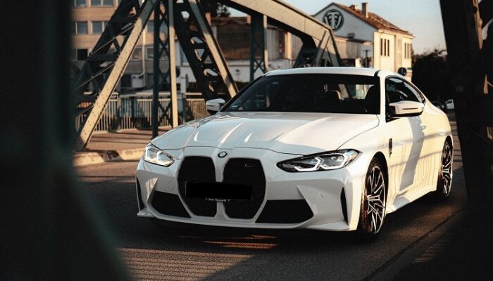 BMW M4 Competition mieten in Wiesbaden