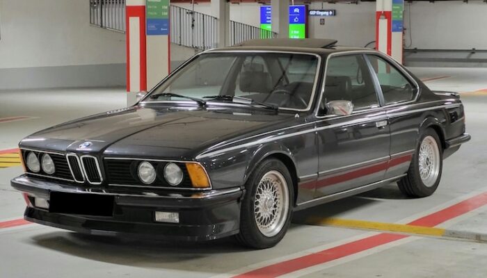Frontansicht vom BMW 635 CSi E24 in München